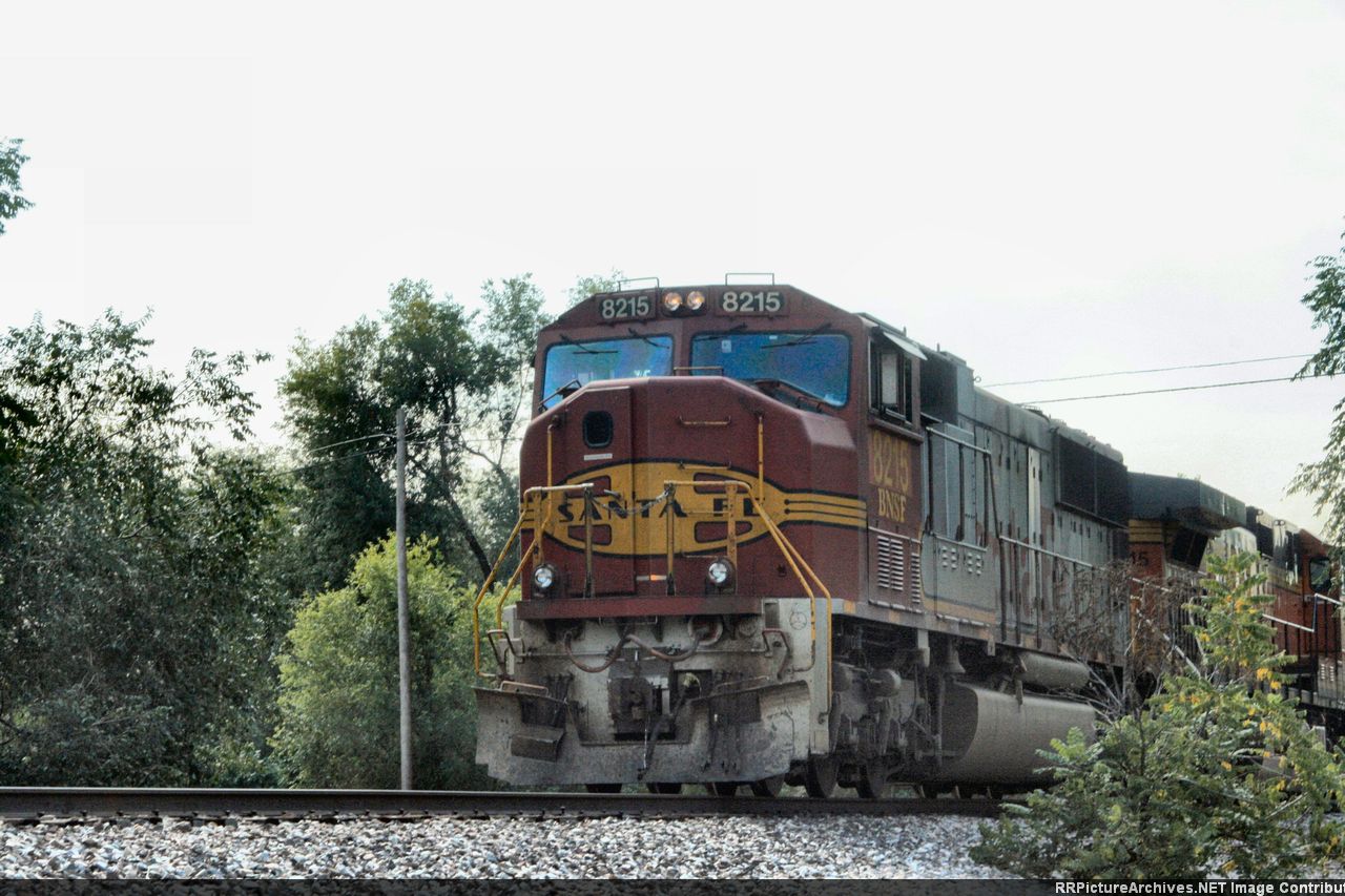 BNSF 8215